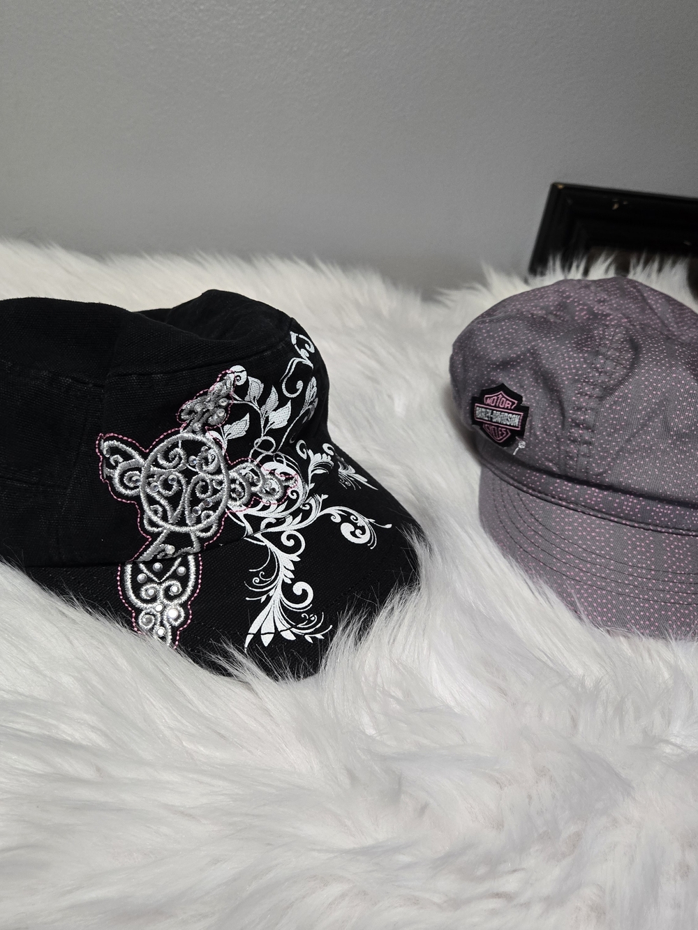 Harley-Davidson Black and Purple Embroidered Women's Caps